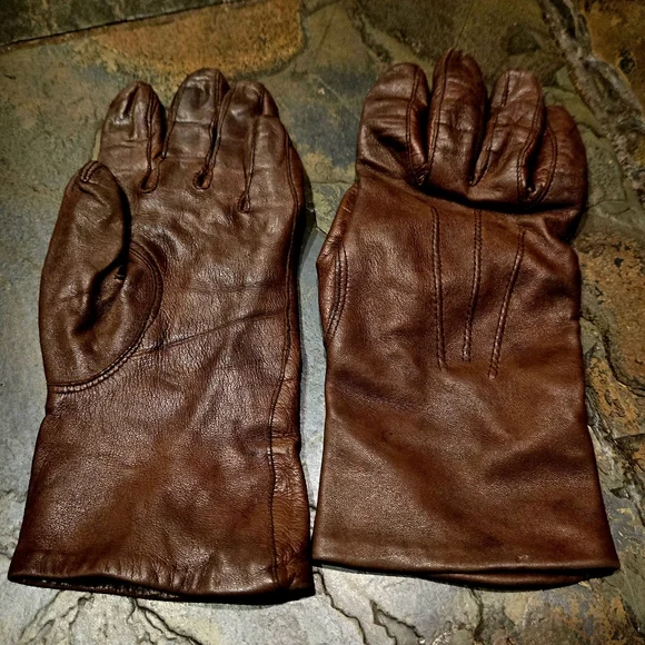 Vintage Elegant Women's Brown Leather Gloves - Picture 3 of 5
